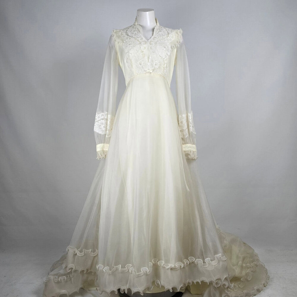 Vintage Party Time White Empire Waist Wedding Gown Size S